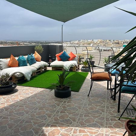 Trendy Seaside Escape 2 Bedroom Penthouse Marsaskala Dış mekan fotoğraf